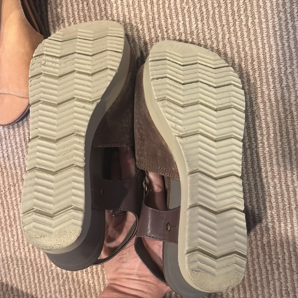 NEW OTBT waypoint distressed wedge Brown Wedge Sandals size 9 - Picture 7 of 12
